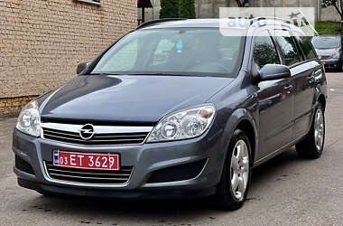 Универсал Opel Astra 2008 в Ровно