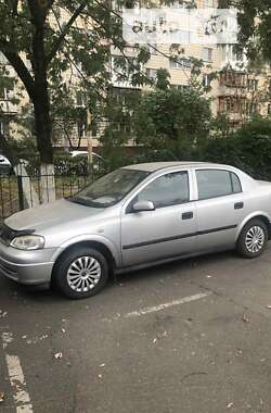 Седан Opel Astra 2003 в Киеве