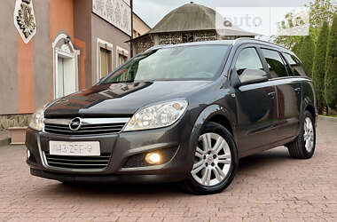 Універсал Opel Astra 2010 в Стрию