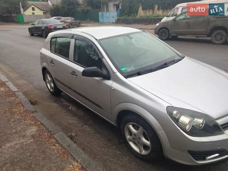 Хэтчбек Opel Astra 2004 в Житомире