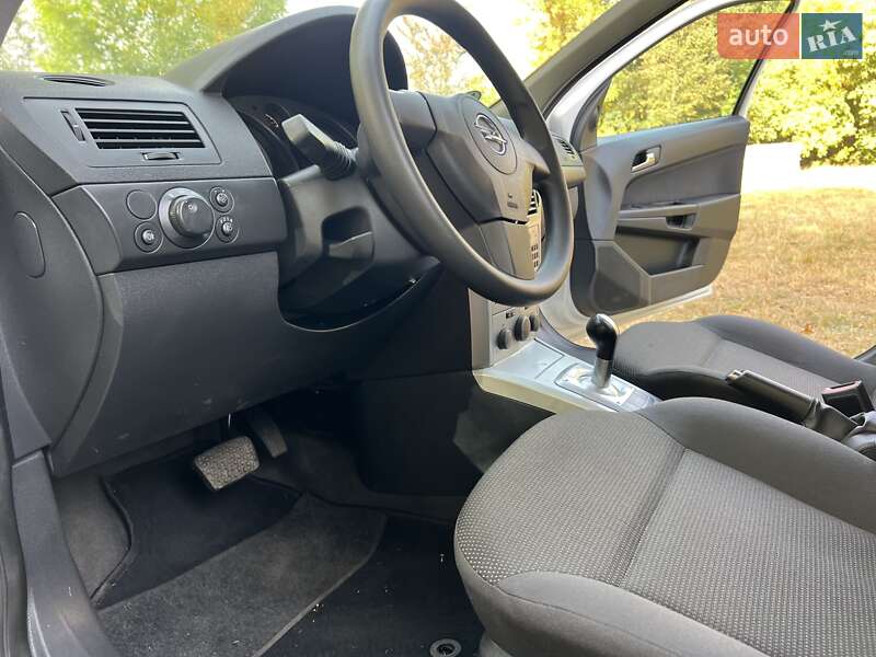 Универсал Opel Astra 2010 в Нежине фото 32 Универсал Opel Astra 2010 в Нежине