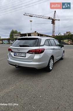 Универсал Opel Astra 2017 в Луцке