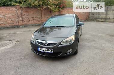 Хэтчбек Opel Astra 2011 в Луцке