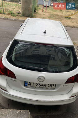 Универсал Opel Astra 2013 в Фастове