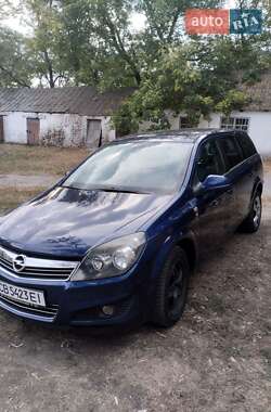 Универсал Opel Astra 2010 в 