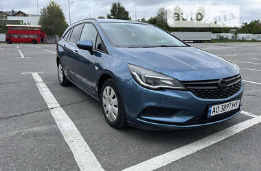 Універсал Opel Astra 2017 в Ужгороді