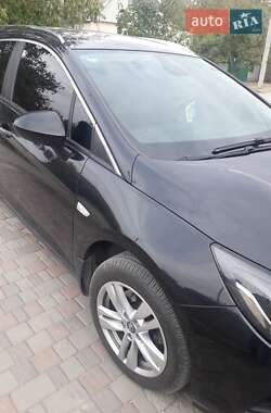 Универсал Opel Astra 2016 в 