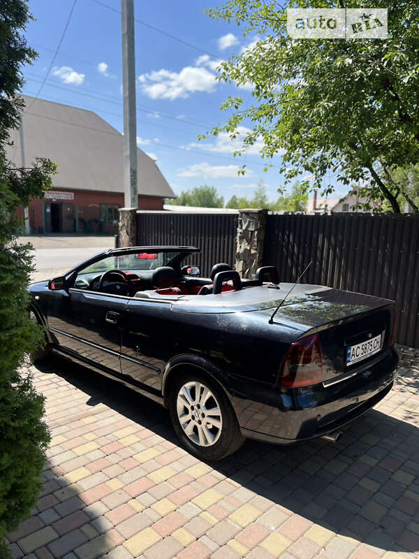 Кабриолет Opel Astra 2003 в Вараше