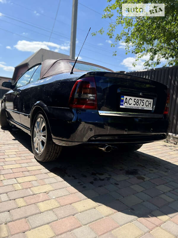 Кабриолет Opel Astra 2003 в Вараше