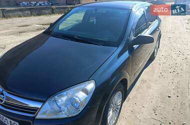 Хэтчбек Opel Astra 2008 в 