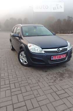 Універсал Opel Astra 2009 в Каневі