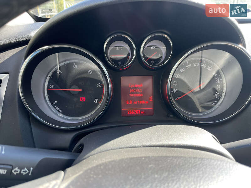 Универсал Opel Astra 2012 в Киеве