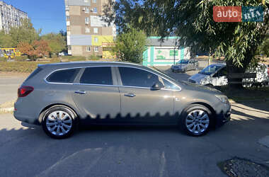 Універсал Opel Astra 2013 в 