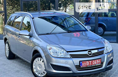 Універсал Opel Astra 2009 в Звягелі