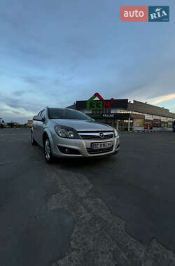 Универсал Opel Astra 2010 в 