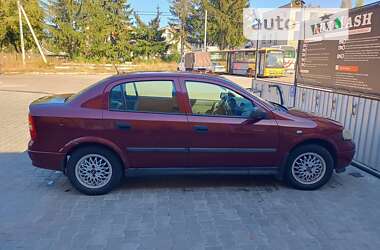 Седан Opel Astra 2005 в Звягелі