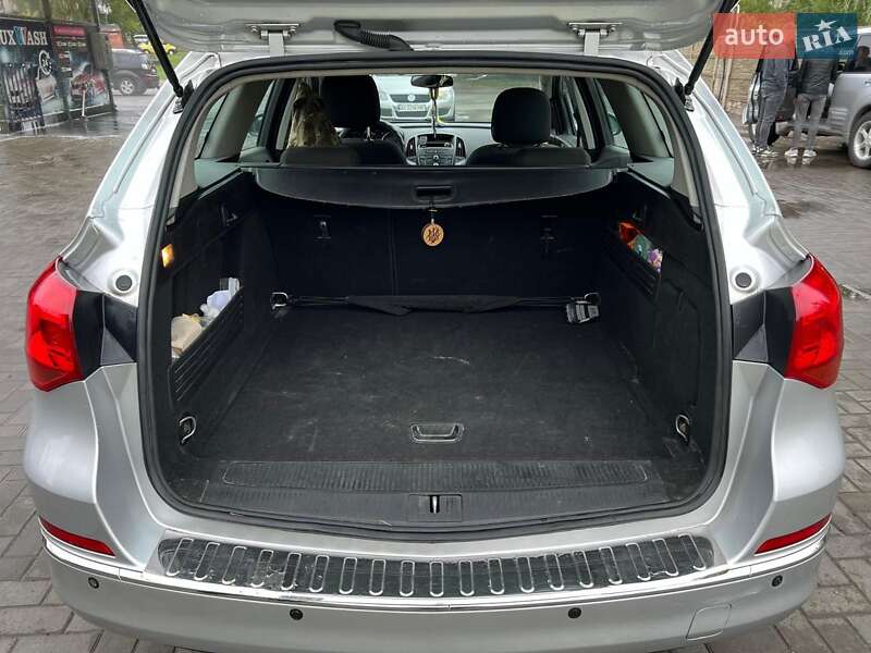 Универсал Opel Astra 2013 в Луцке