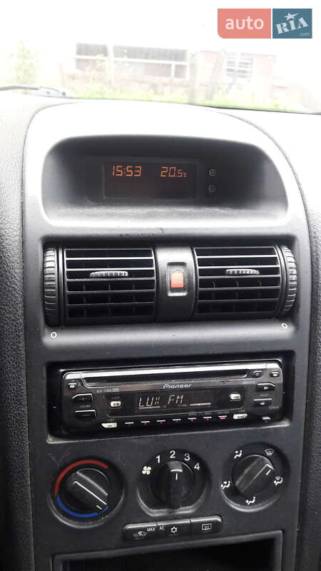 Седан Opel Astra 2008 в Львові