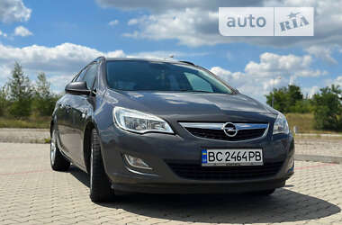 Універсал Opel Astra 2011 в Вінниці