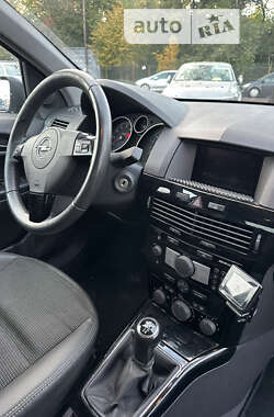 Универсал Opel Astra 2007 в Луцке