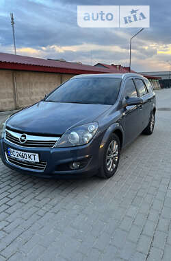 Универсал Opel Astra 2009 в Радехове