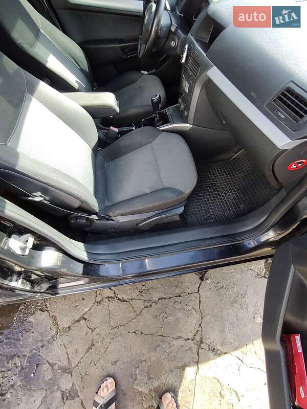 Универсал Opel Astra 2005 в Хмельницком