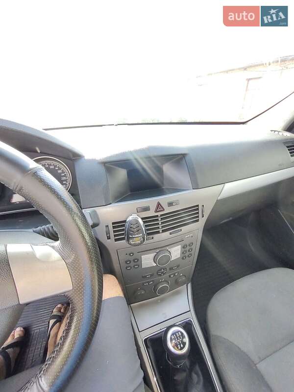 Универсал Opel Astra 2005 в Хмельницком