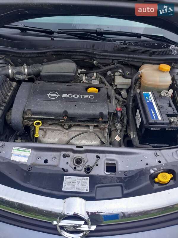 Універсал Opel Astra 2006 в Сокирянах
