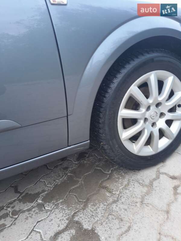 Універсал Opel Astra 2006 в Сокирянах