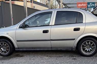 Седан Opel Astra 2006 в Одессе