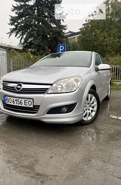 Хэтчбек Opel Astra 2008 в Тернополе