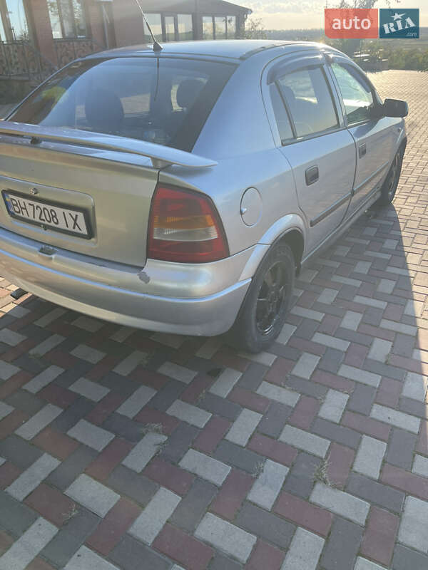 Хетчбек Opel Astra 2000 в Одесі