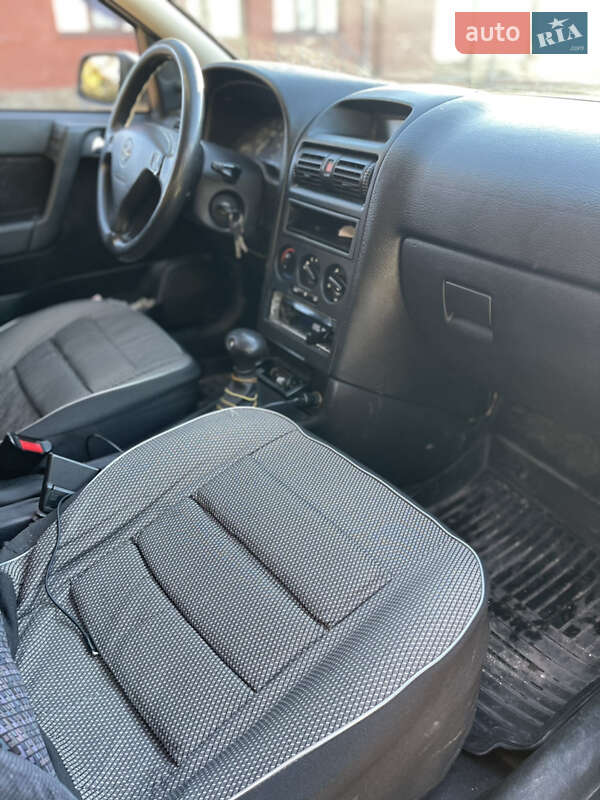 Хетчбек Opel Astra 2000 в Одесі