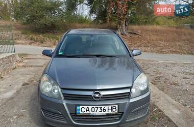 Універсал Opel Astra 2004 в Умані