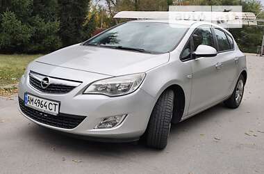 Хэтчбек Opel Astra 2010 в Бердичеве