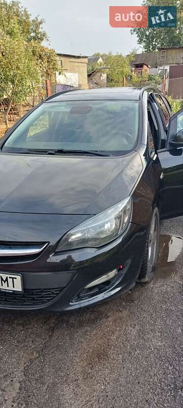 Універсал Opel Astra 2013 в Фастові