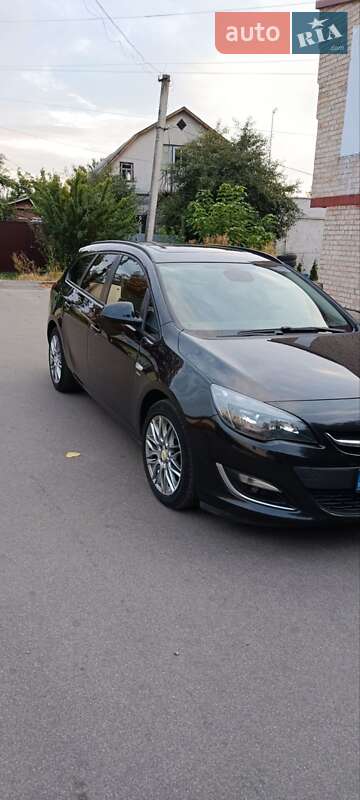 Універсал Opel Astra 2013 в Фастові