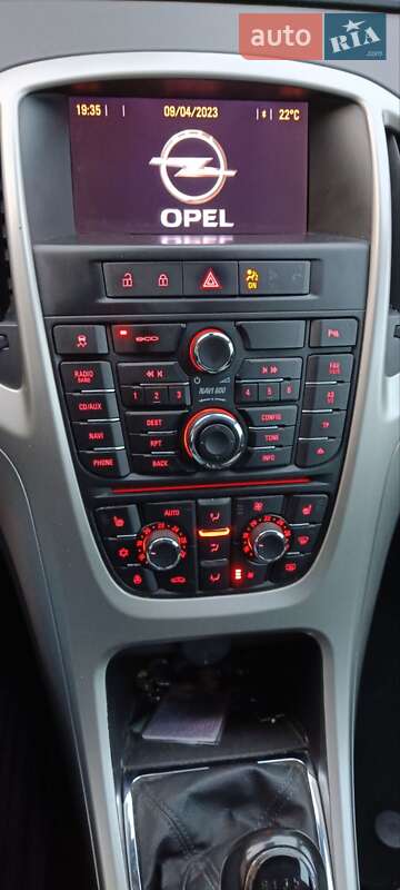 Універсал Opel Astra 2013 в Фастові