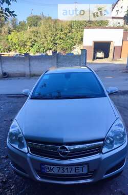 Універсал Opel Astra 2008 в Рівному