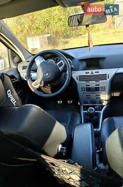 Хетчбек Opel Astra 2007 в Києві