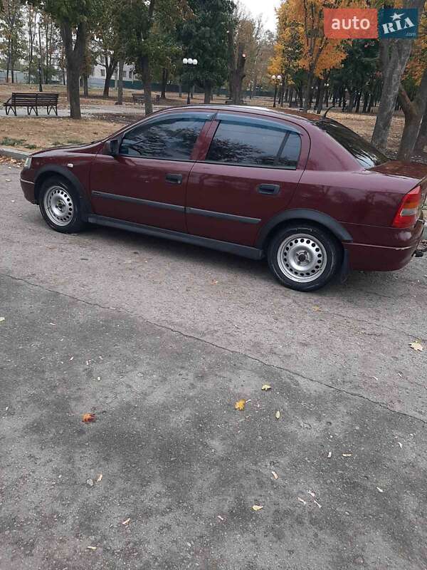Седан Opel Astra 2003 в Харкові