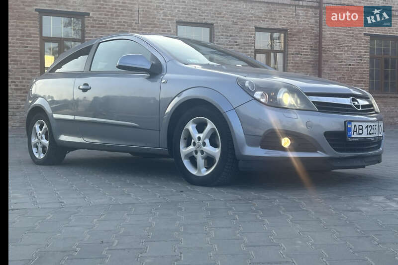 Купе Opel Astra 2006 в Виннице