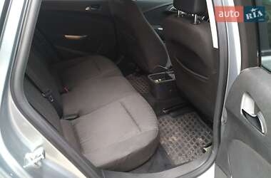 Универсал Opel Astra 2011 в 