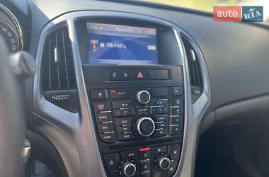 Универсал Opel Astra 2013 в 