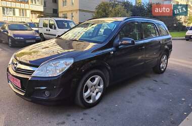 Універсал Opel Astra 2007 в Луцьку