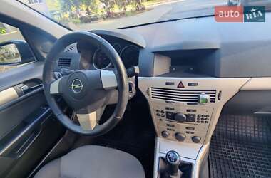 Универсал Opel Astra 2007 в 