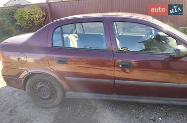 Седан Opel Astra 2006 в 