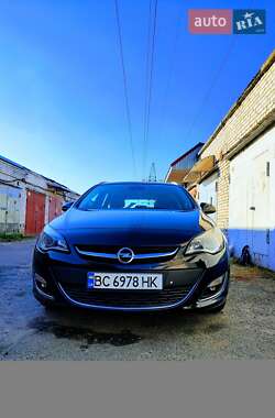 Универсал Opel Astra 2012 в Львове