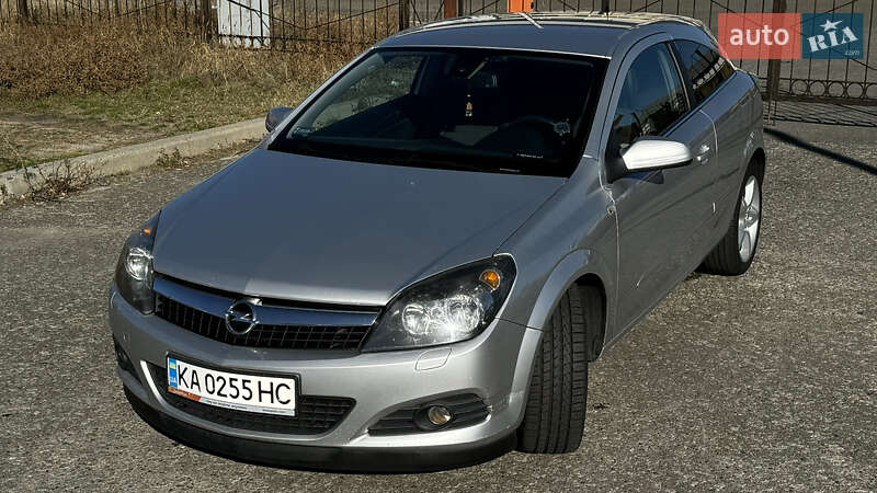 Хэтчбек Opel Astra 2007 в Киеве