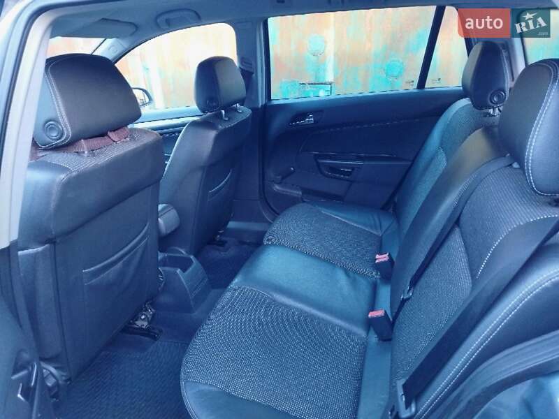 Універсал Opel Astra 2005 в Львові